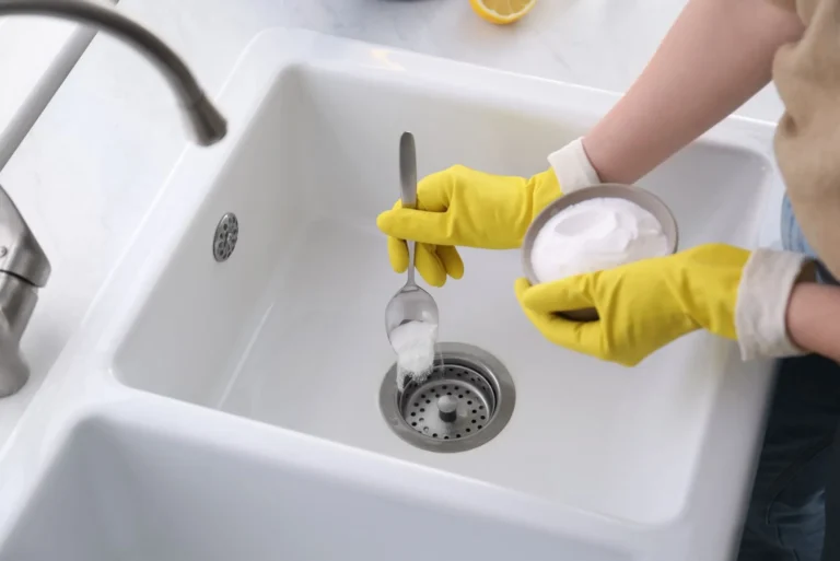 How to Clean Kitchen Sink Drain Smell