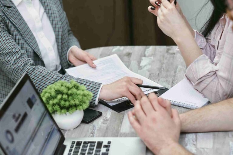 How to Manage Business Finances Effectively